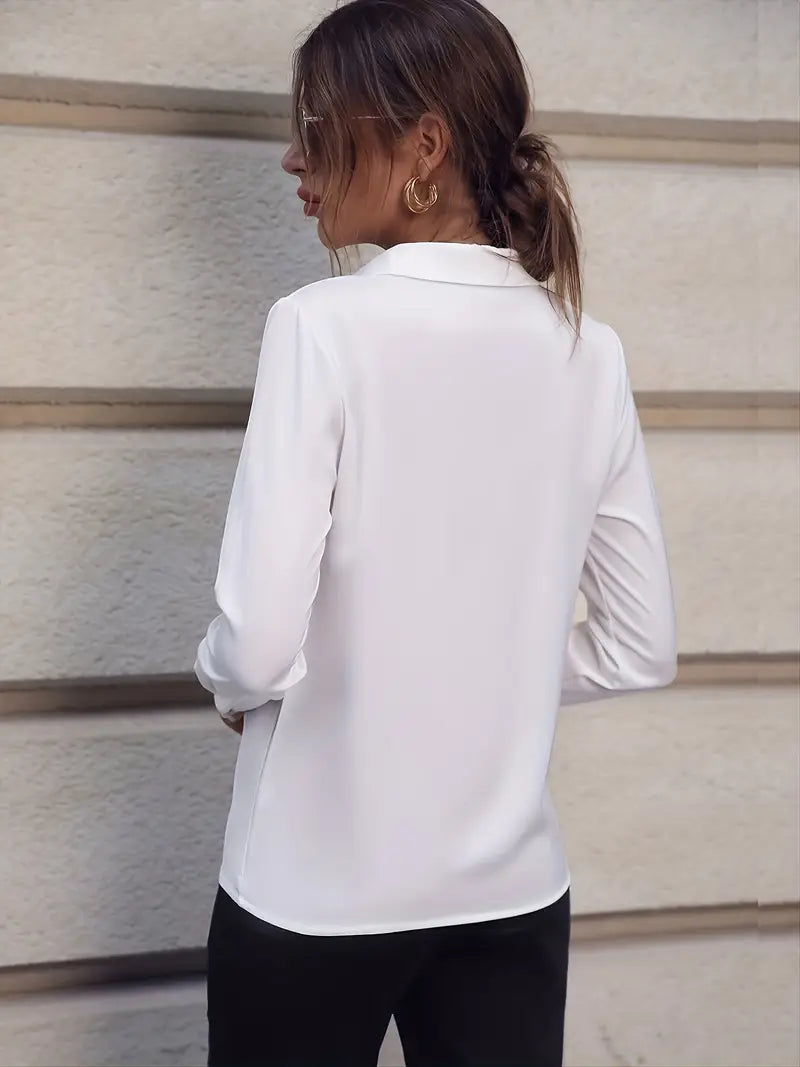 CELESTE⢠PEARL BUTTON BLOUSE