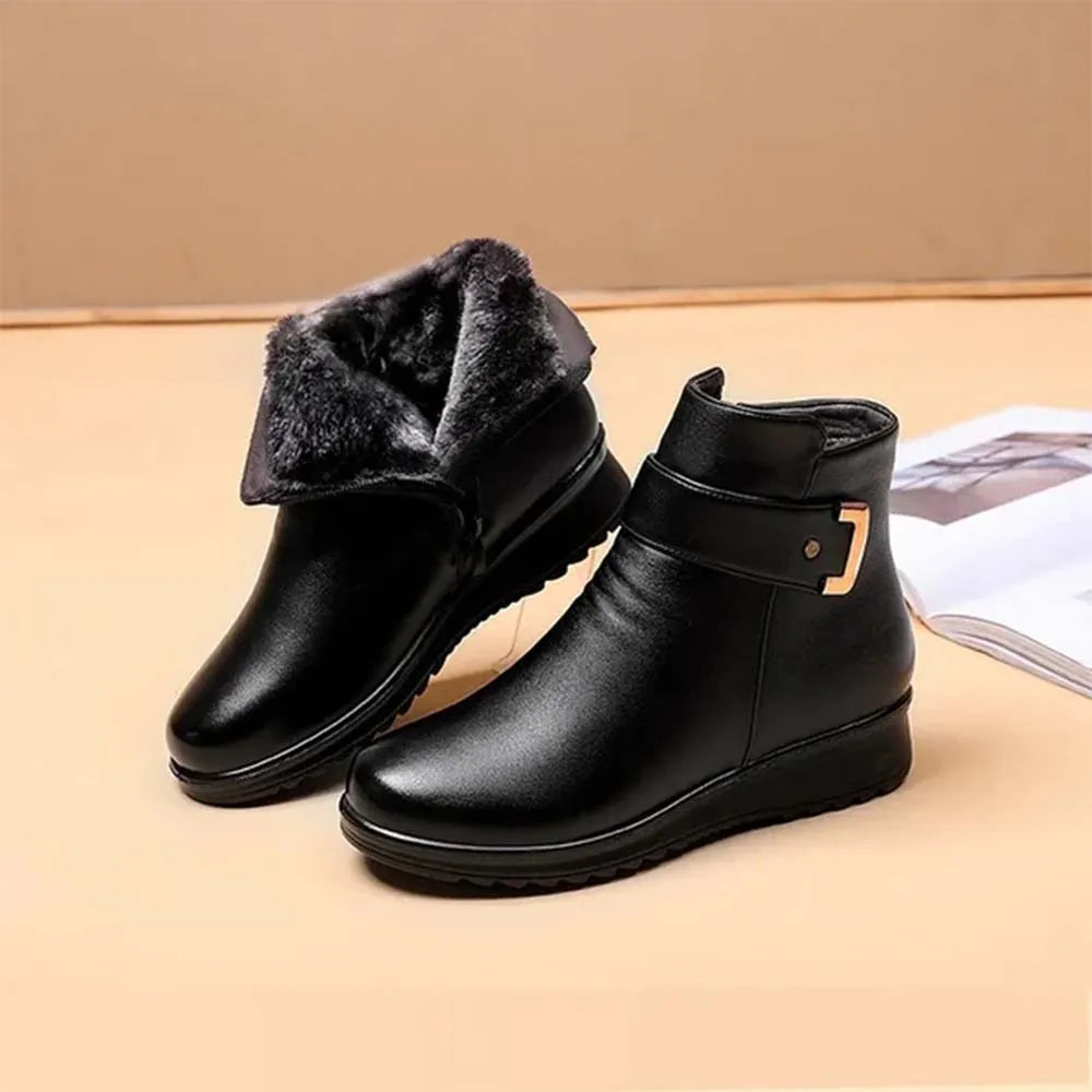 SCARLETTâ„¢ LEATHER METAL BUCKLE WARM BOOTS