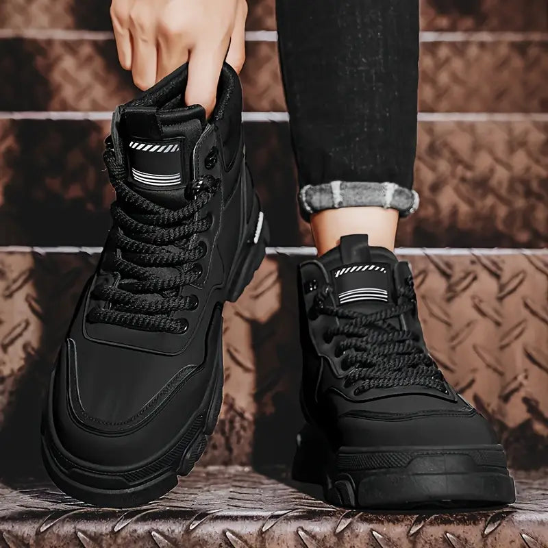 MERRICKVILLE⢠LACE-UP HIGH-TOP WINTER BOOTS