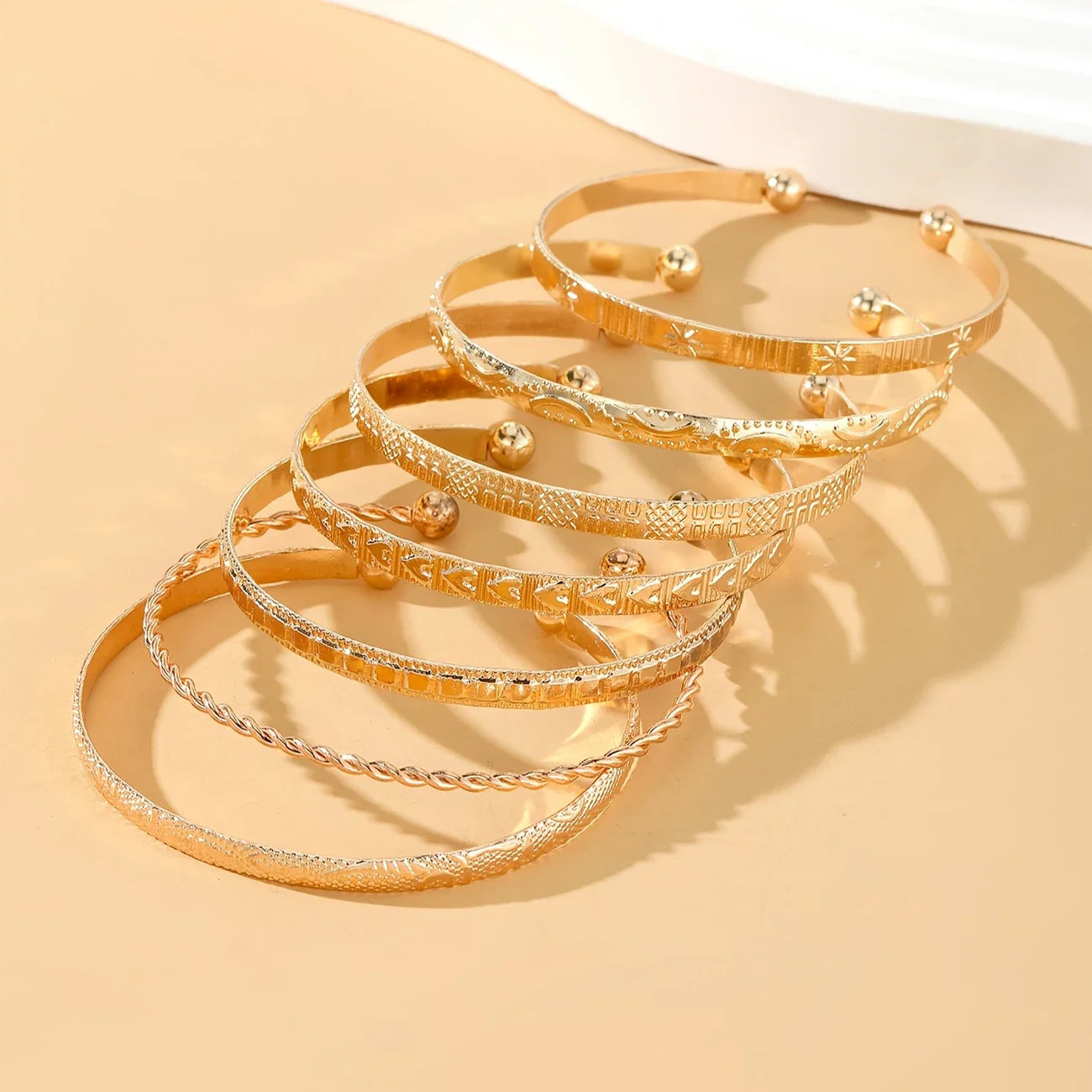 CELESTINA AURA™ — 7PCS LUXURY METAL SIX-POINTED STAR BRACELET SET