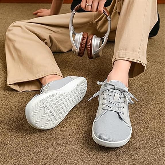 ESTEVAN™ MINIMALIST WIDE BAREFOOT SNEAKERS