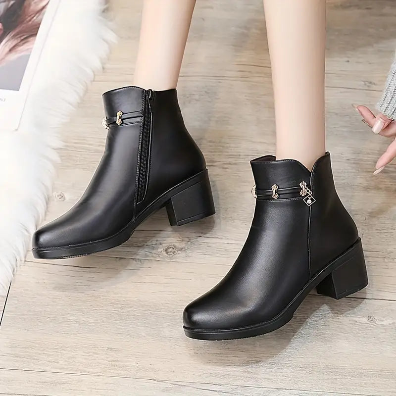 NANAIMOâ„¢ WOMEN'S SOLID COLOR LINED BOOTS