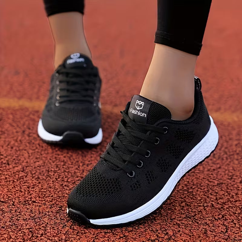 VERSA | ULTRA-LIGHT BREATHABLE LACE-UP SNEAKERS