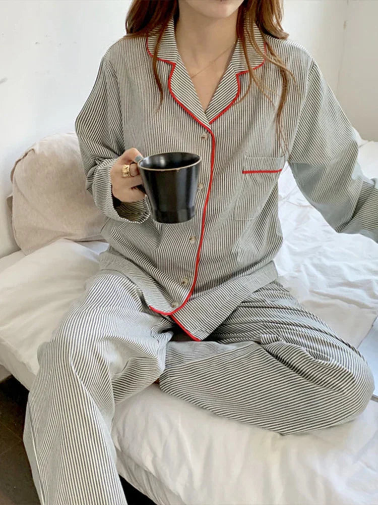 BRIELLES™ WOMEN'S 2-PIECE PYJAMA SET: STRIPED BUTTON-UP SHIRT AND TROUSERS