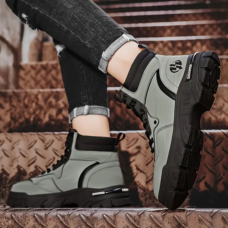 MERRICKVILLE⢠LACE-UP HIGH-TOP WINTER BOOTS