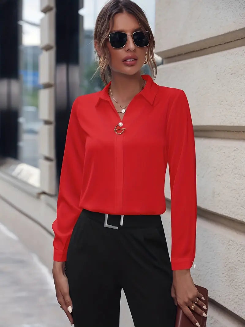 CELESTE⢠PEARL BUTTON BLOUSE