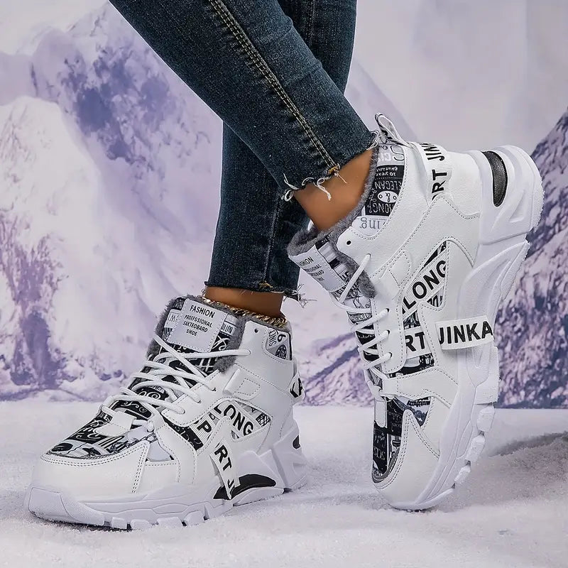 SECUMβ’ FLEECE-LINED WINTER BOOTS