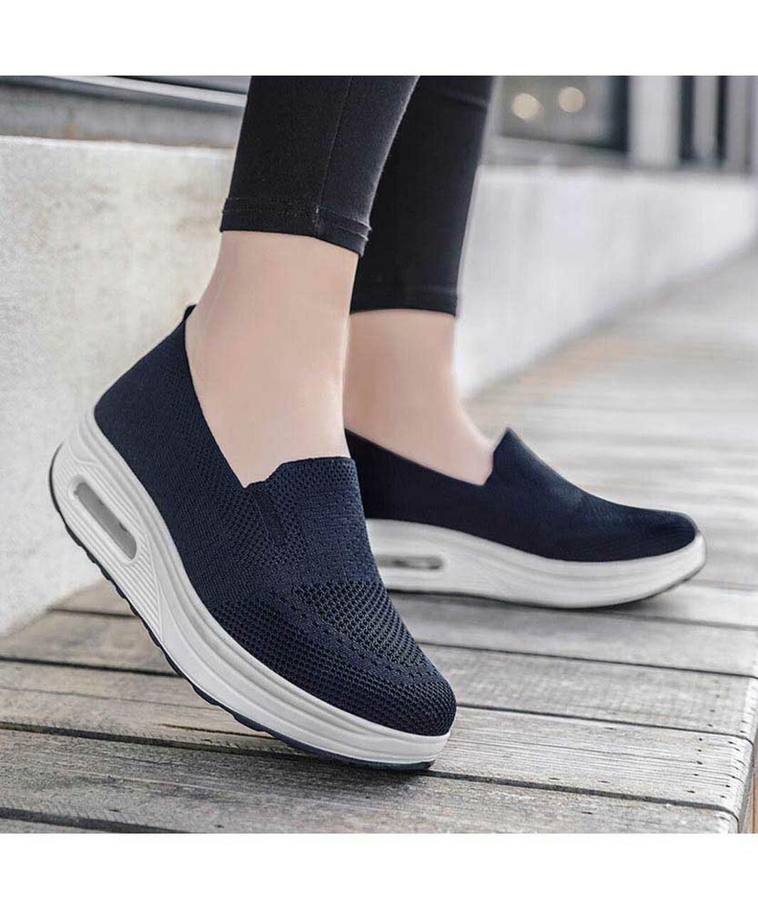 WOMEN'S ORTHOPEDIC ARCH-SUPPORT SNEAKERS 2025