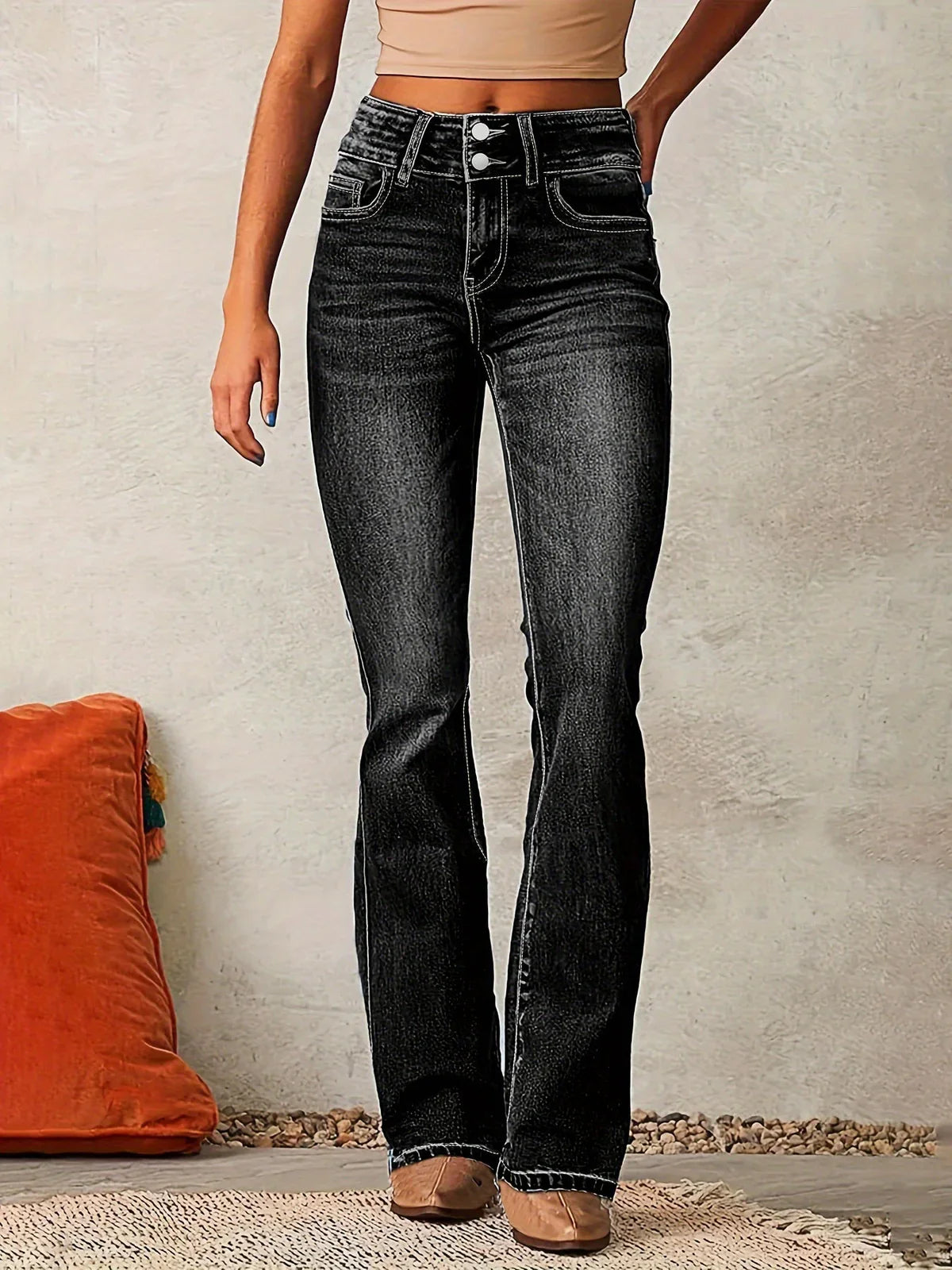 VIONÉ™ HIGH-WAIST FLARED JEANS