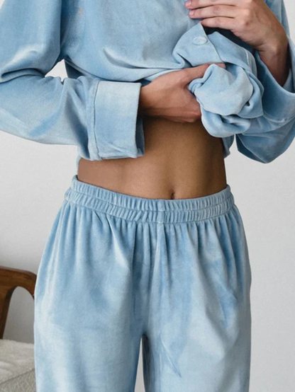 ARIAS™ WOMEN'S 2-PIECE PYJAMA SET: BUTTON-UP SHIRT AND TROUSERS
