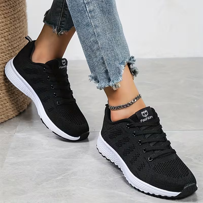 VERSA | ULTRA-LIGHT BREATHABLE LACE-UP SNEAKERS