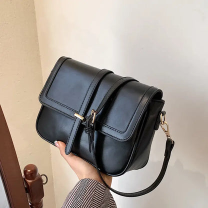 HARLOW™ RETRO TEXTURED SQUARE BAG