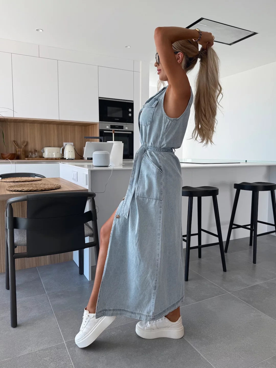 KAITLYNA™ WOMEN'S SLEEVELESS DENIM MAXI DRESS: BUTTON FRONT & BELTED WAIST