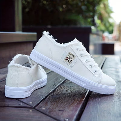 LUMI | ESSENTIAL ALL-SEASON CANVAS FLAT SNEAKERS