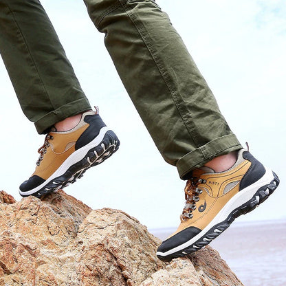 SIMCOE™ DURABLE OUTDOOR HIKING SHOES