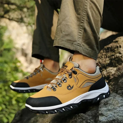 SIMCOE™ DURABLE OUTDOOR HIKING SHOES