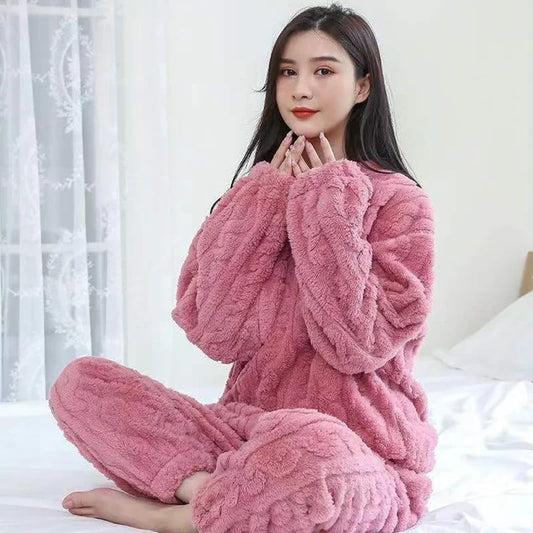 KINSLEA™ WOMEN'S 2-PIECE PYJAMA SET: LONG SLEEVE TOP AND MATCHING PANTS