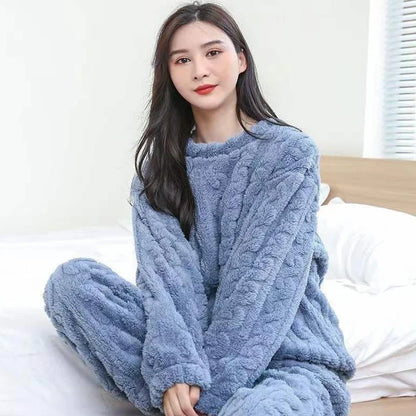 KINSLEA™ WOMEN'S 2-PIECE PYJAMA SET: LONG SLEEVE TOP AND MATCHING PANTS