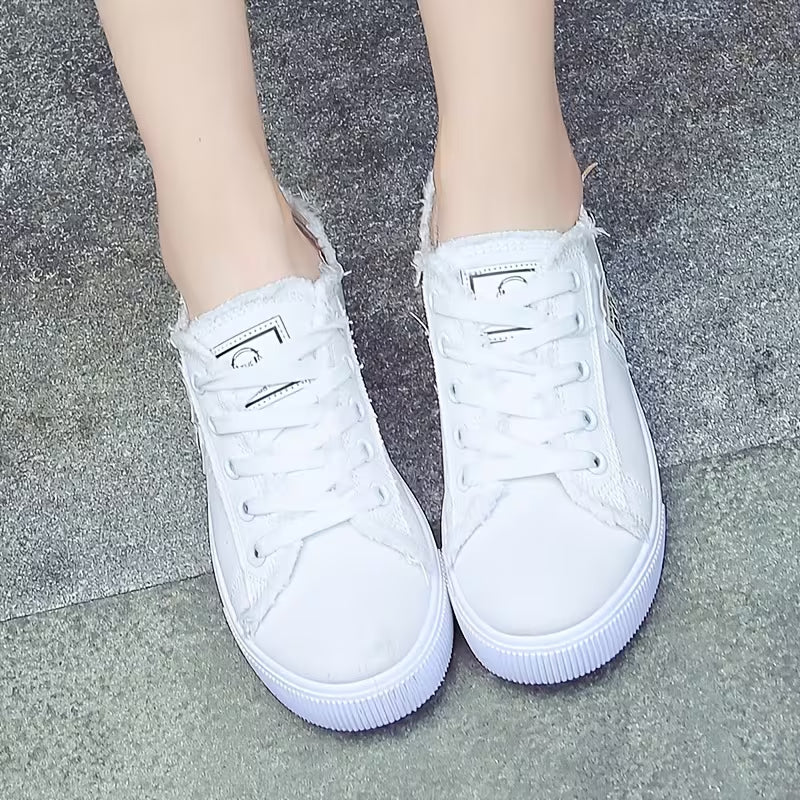 LUMI | ESSENTIAL ALL-SEASON CANVAS FLAT SNEAKERS