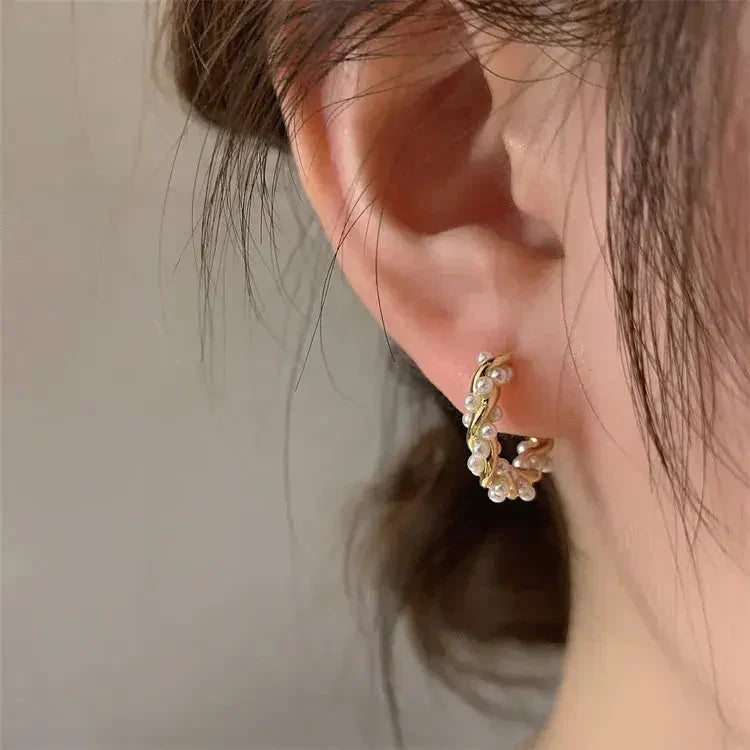 TIKA™ ROUND PEARL EARRINGS